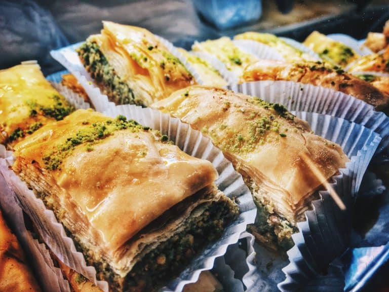 Μπακλαβάς, το αγαπημένο παραδοσιακό γλυκό των Τούρκων