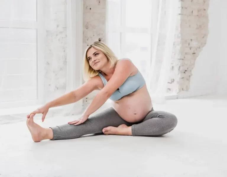 Γιόγκα στην εγκυμοσύνη: Μειώνει το άγχος και τον πόνο