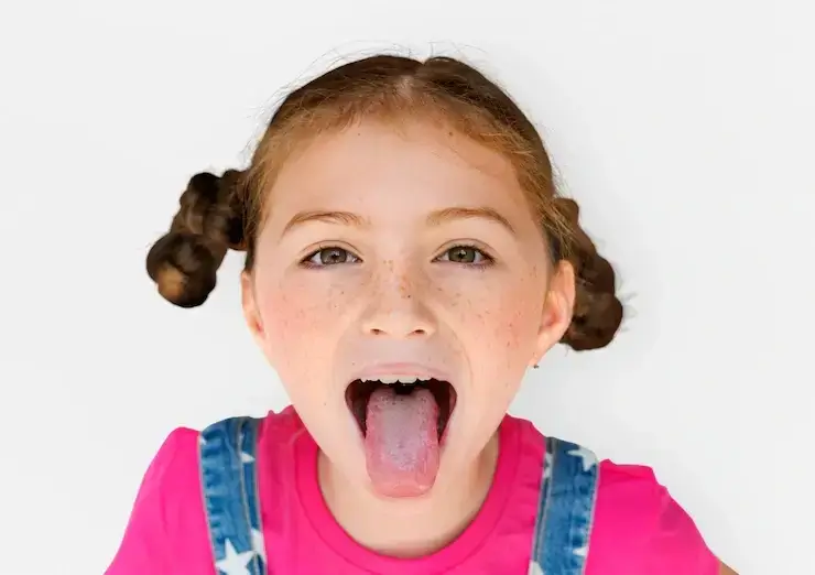 Ο κοντός χαλινός της γλώσσας και τα προβλήματα που προκαλεί